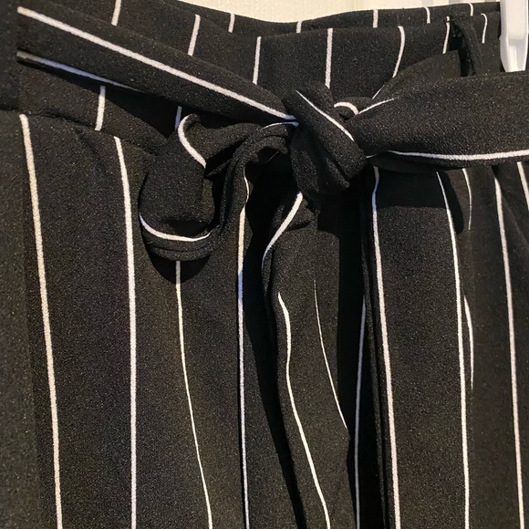 High waisted black trousers - Picture 6 of 6